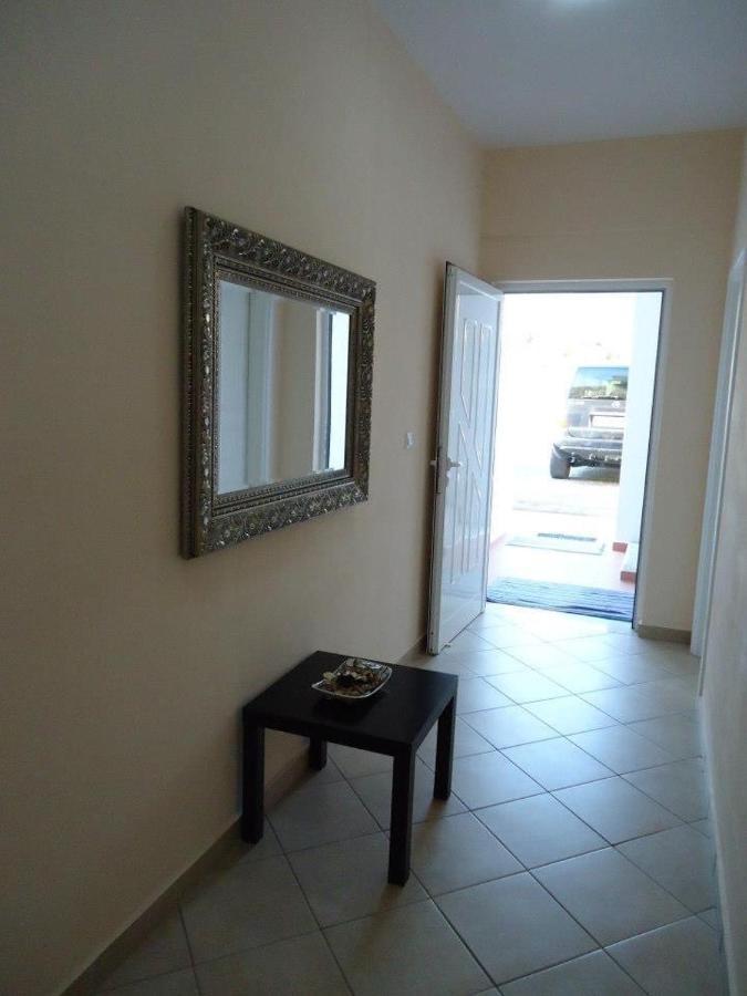 Himara Royal Hotel Bagian luar foto