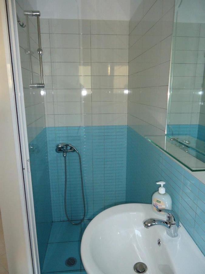 Himara Royal Hotel Bagian luar foto