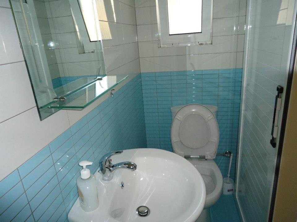 Himara Royal Hotel Bagian luar foto