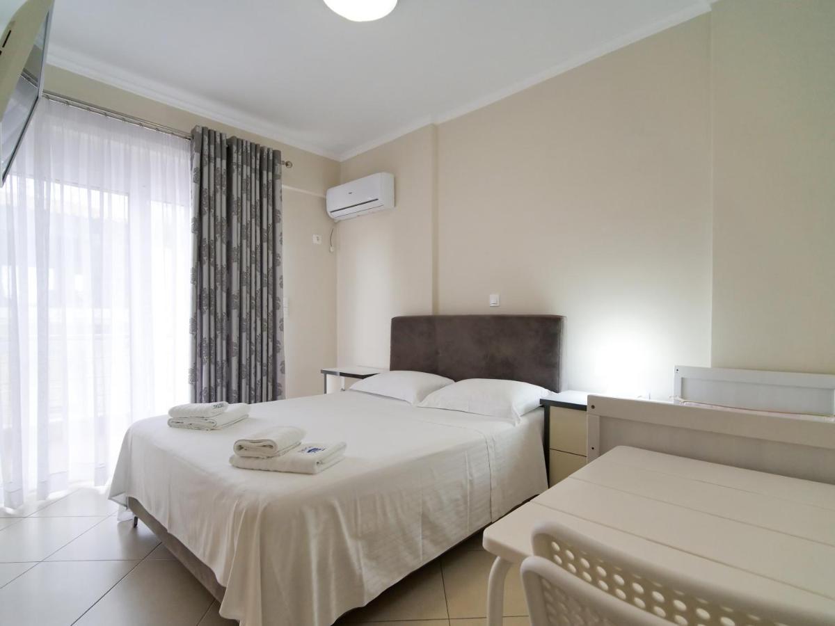 Himara Royal Hotel Bagian luar foto