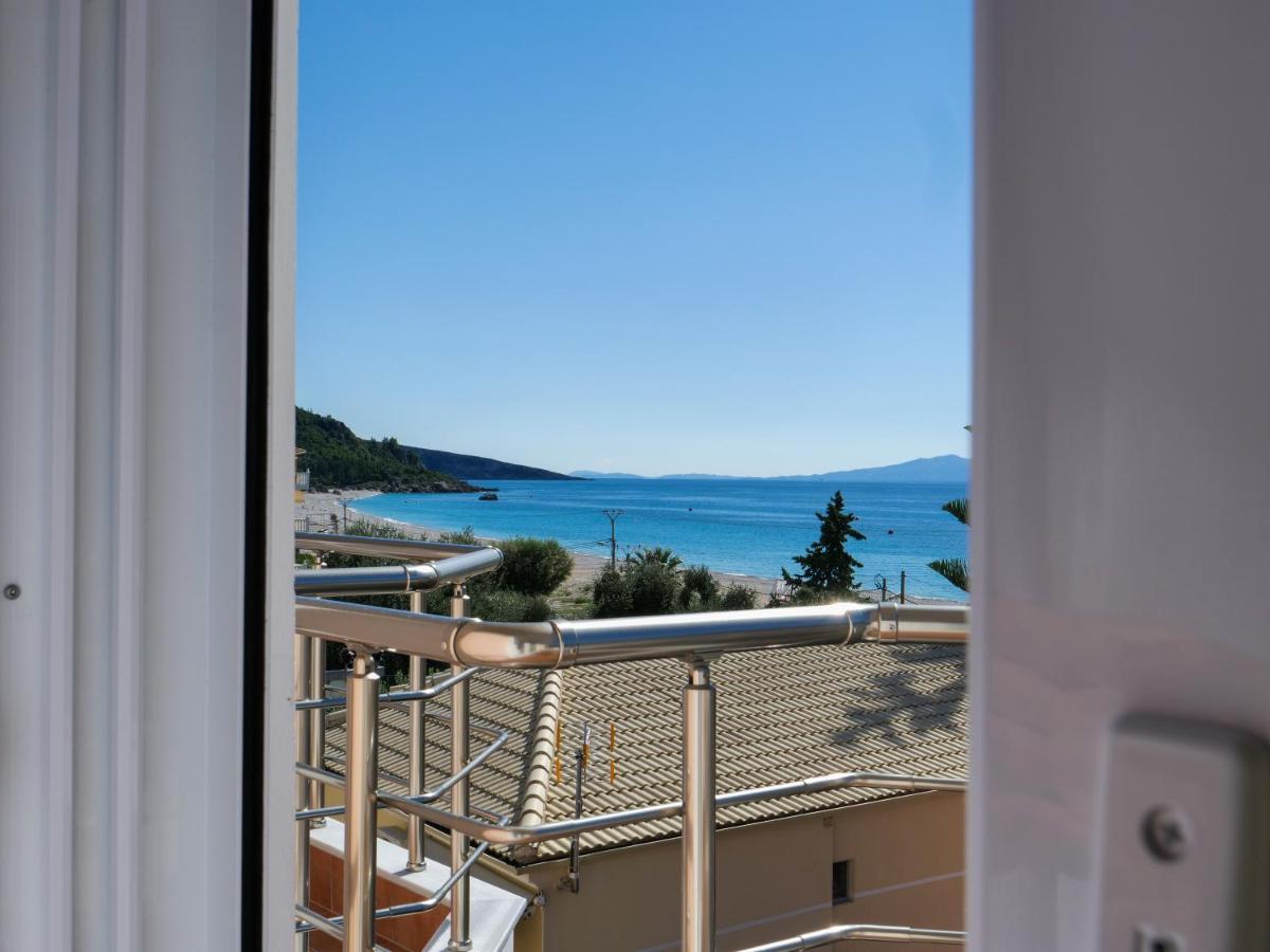 Himara Royal Hotel Bagian luar foto