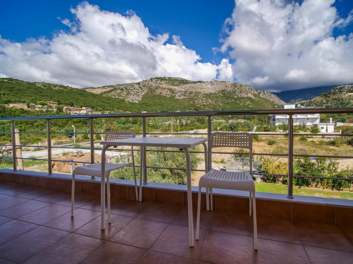 Himara Royal Hotel Bagian luar foto
