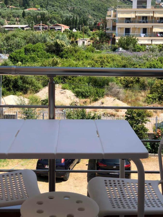 Himara Royal Hotel Bagian luar foto