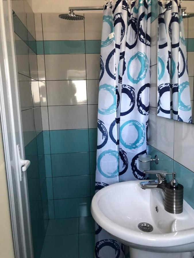 Himara Royal Hotel Bagian luar foto