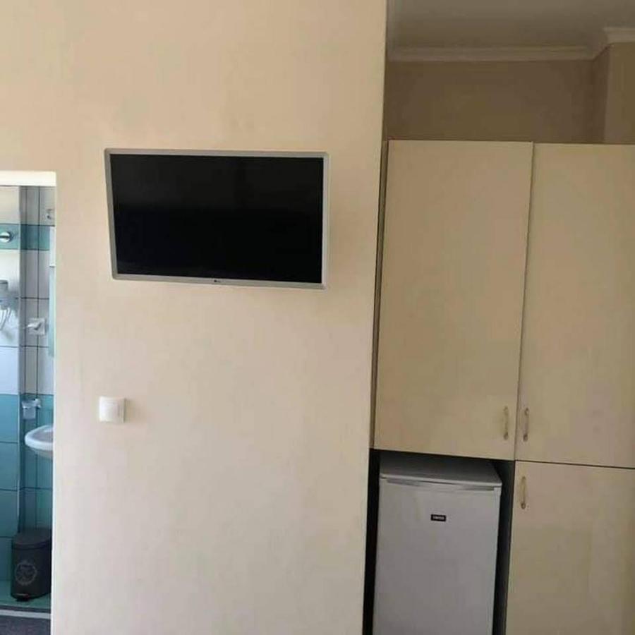 Himara Royal Hotel Bagian luar foto