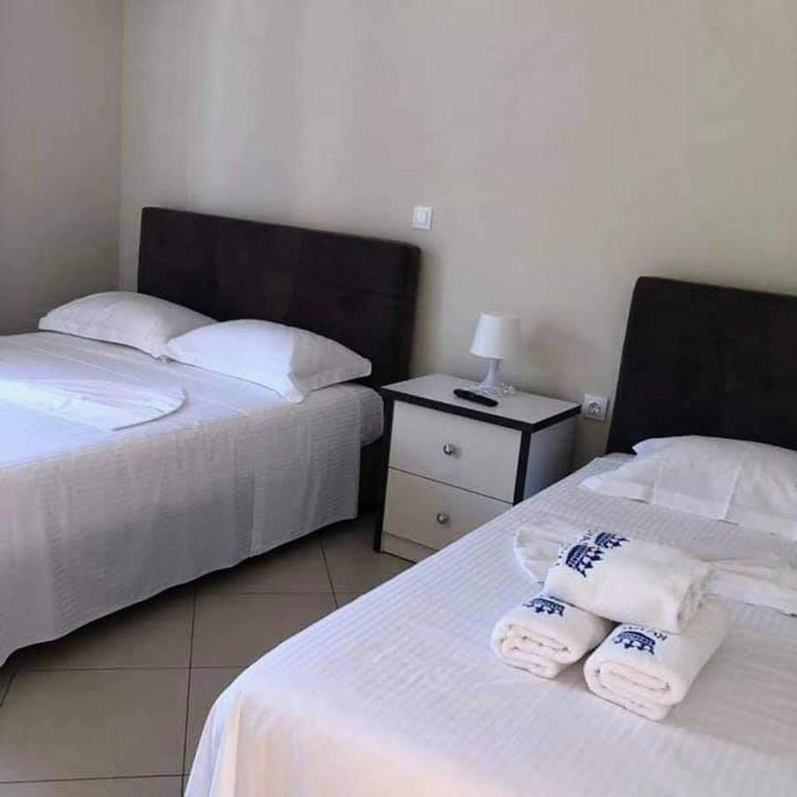 Himara Royal Hotel Bagian luar foto