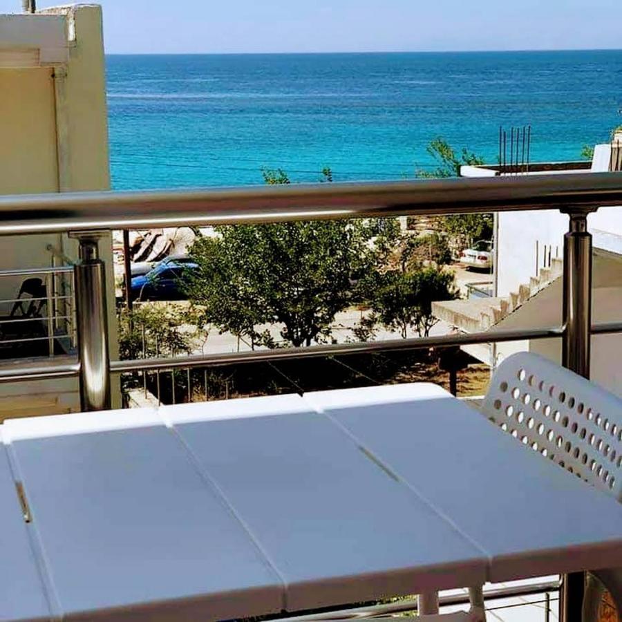 Himara Royal Hotel Bagian luar foto