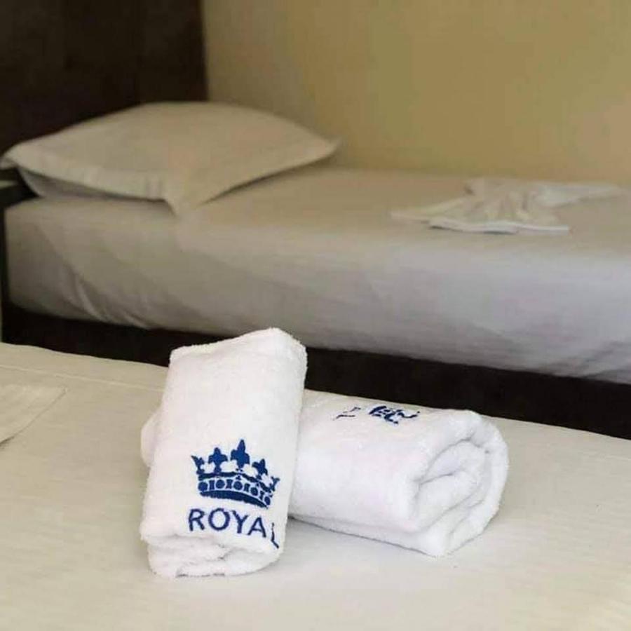 Himara Royal Hotel Bagian luar foto